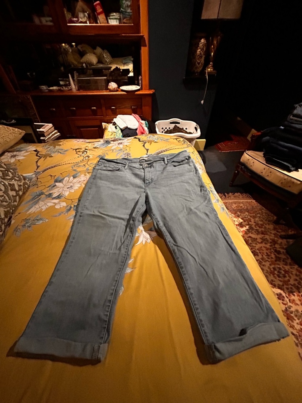 Signature by Levi Strauss light blue cropped ankle jeans